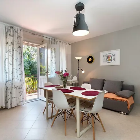 Ariana Guest house