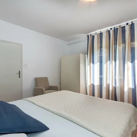 Ariana Πανσιόν 3*